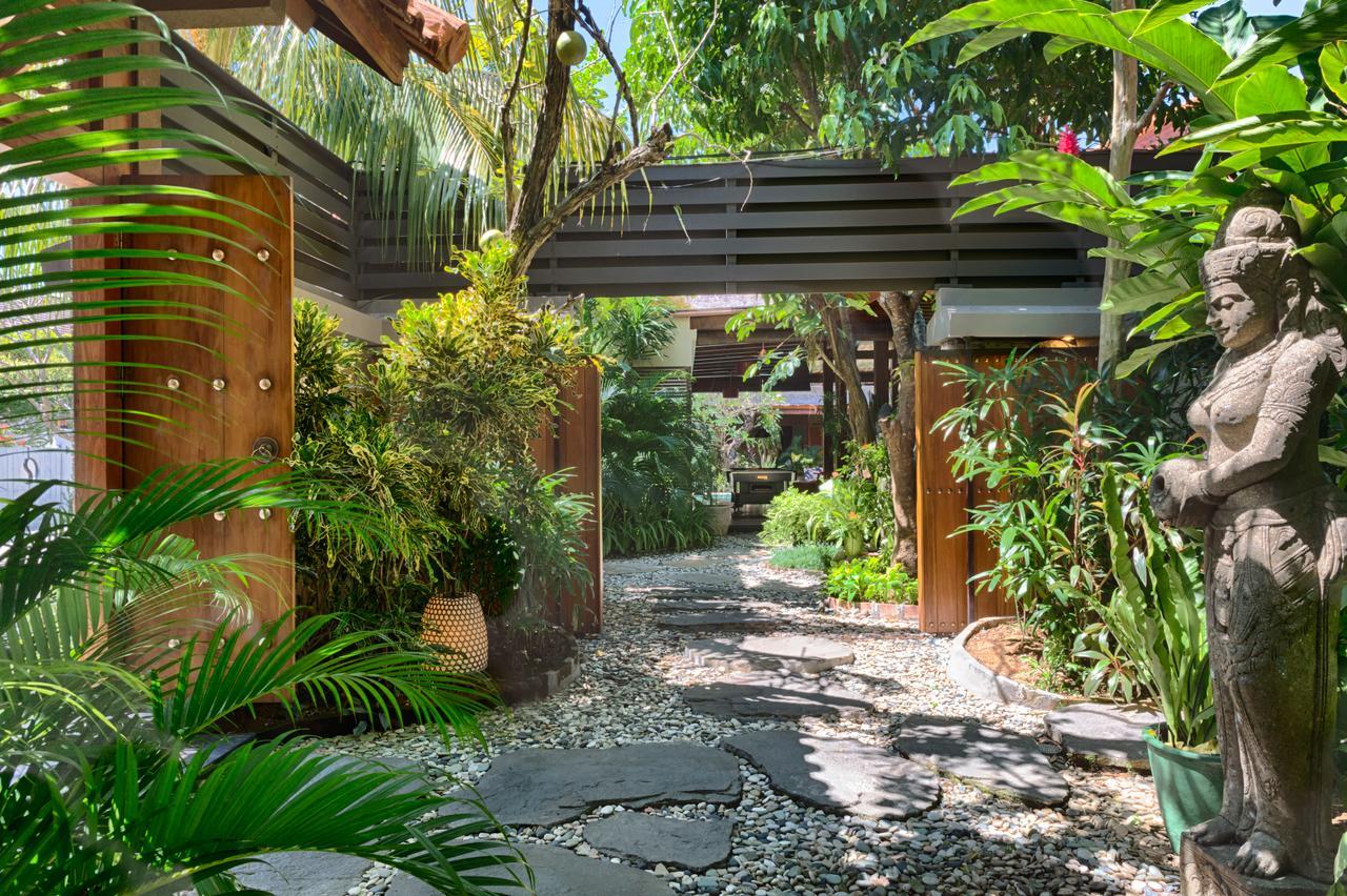 Villa Kinaree Estate Seminyak Exterior foto